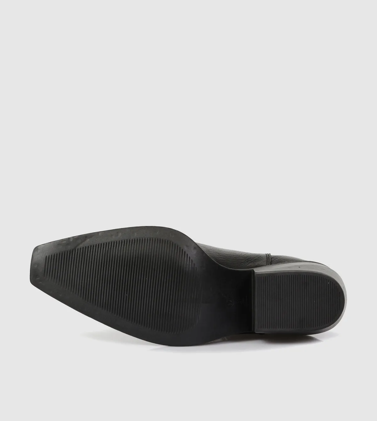 Alexane Chelsea Boots by Beau Coops