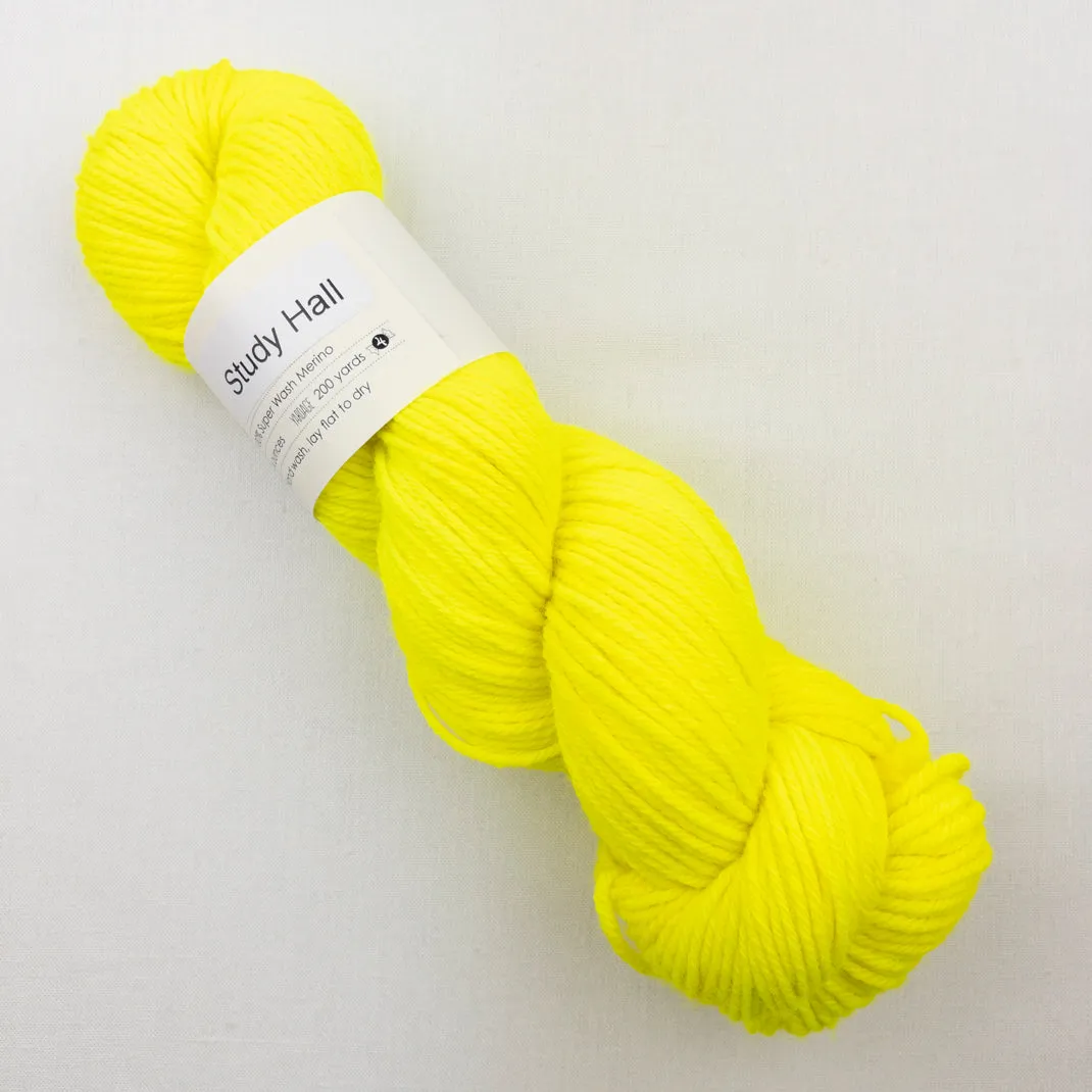 Atelier Easy Slippers Knitting Kit | Knitted Wit Merino Worsted & Knitting Pattern (#413)