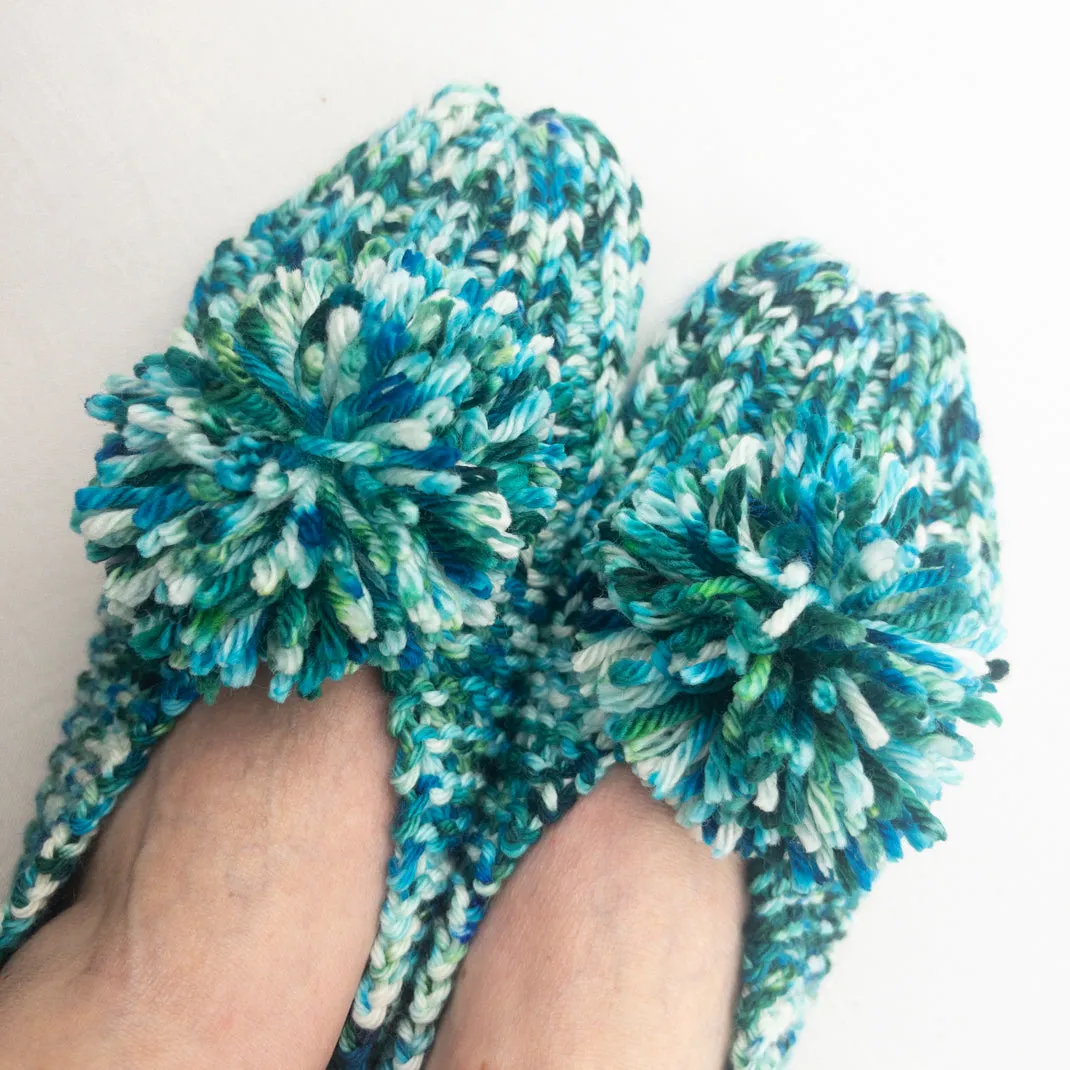 Atelier Easy Slippers Knitting Kit | Knitted Wit Merino Worsted & Knitting Pattern (#413)