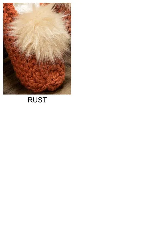 Knitted Slippers with Pom Pom: MYSTIC IVORY / L/XL