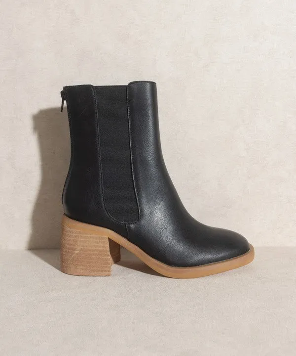 Olivia-Chelsea Heel Boots