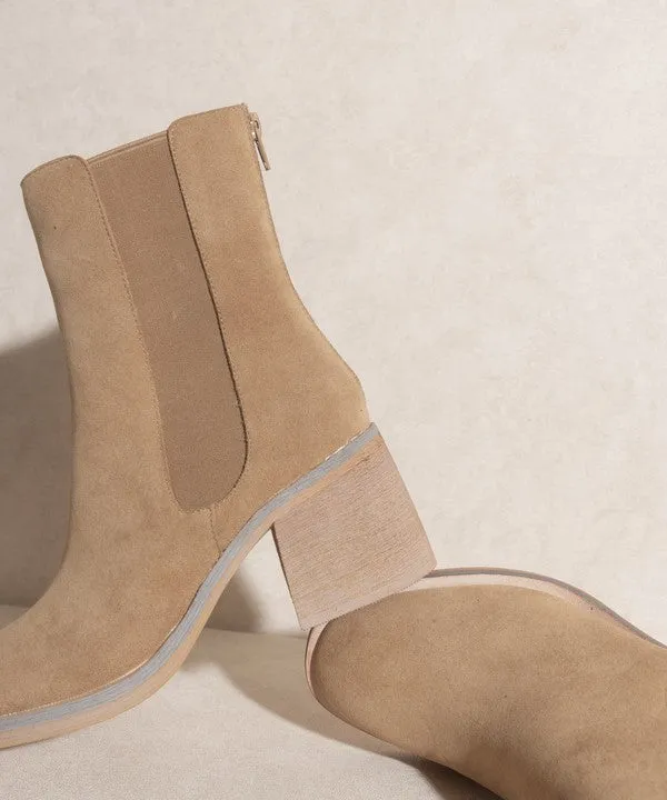 Olivia-Chelsea Heel Boots
