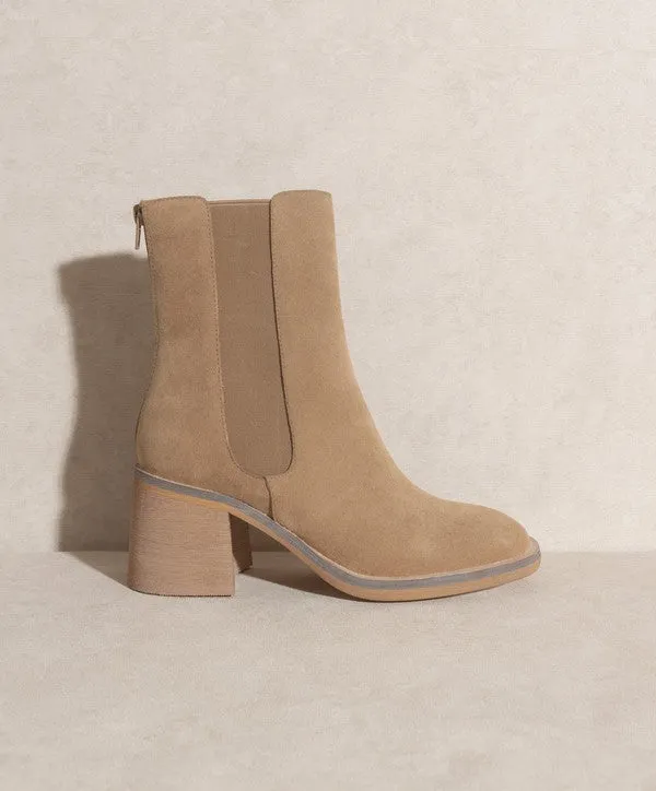 Olivia-Chelsea Heel Boots