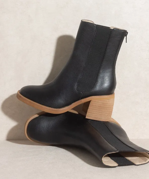 Olivia-Chelsea Heel Boots