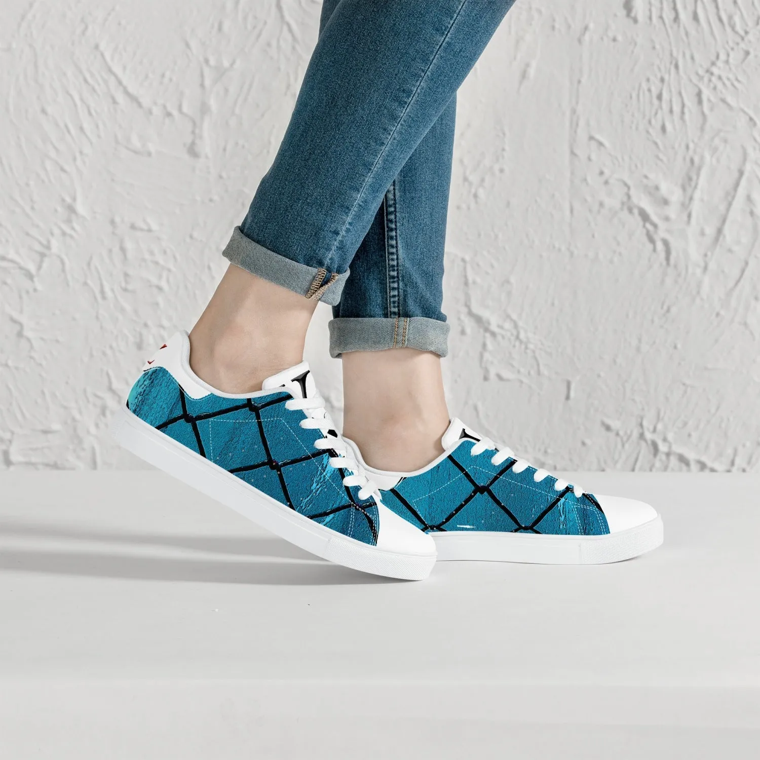 Over the Sea Classic Low-Top Leather Sneakers - White/Black