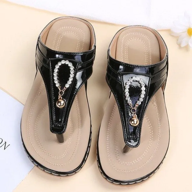 Trendy and orthopedic leather flipflops