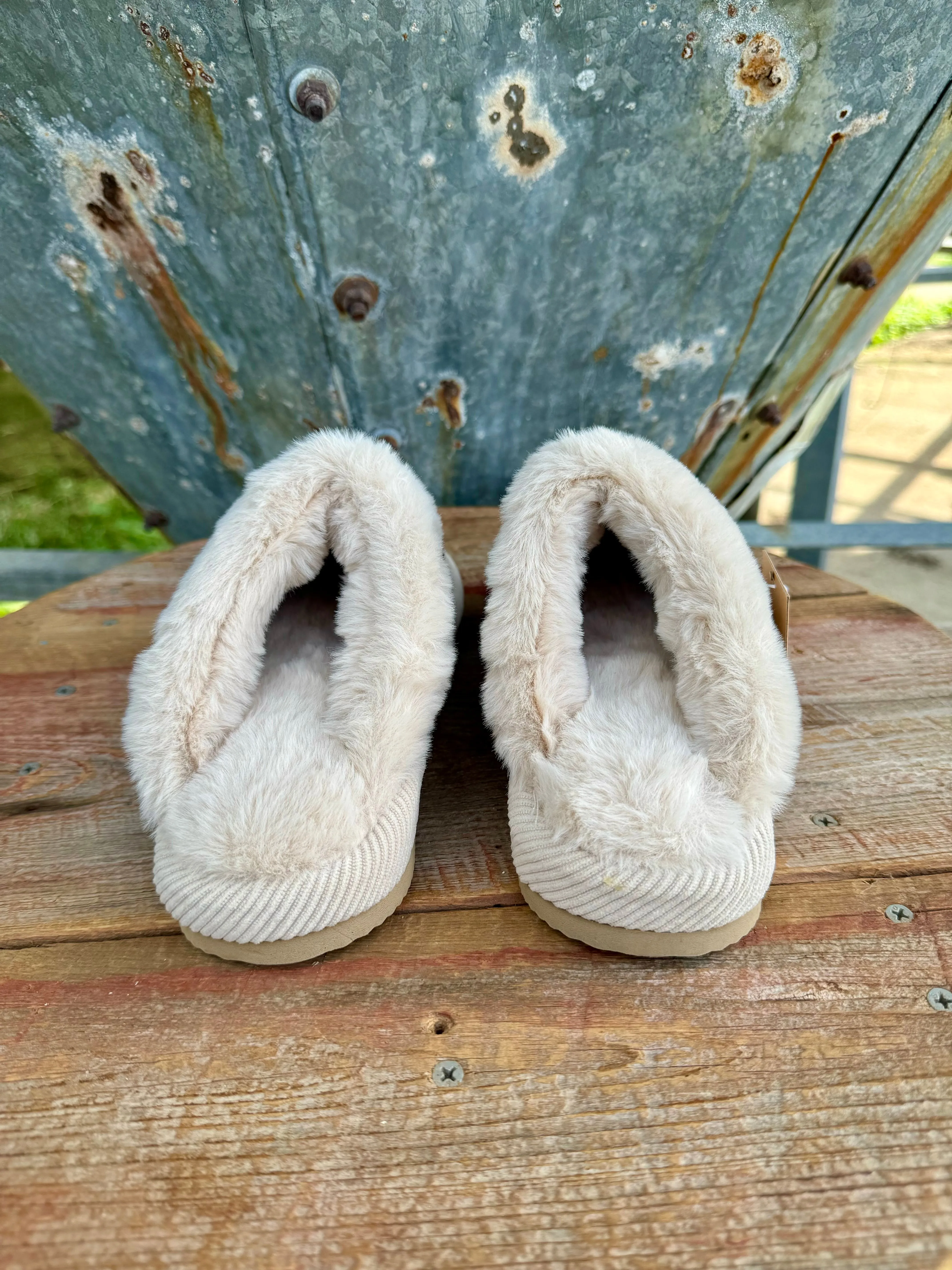 Tribal Print Beige Knitted Slippers