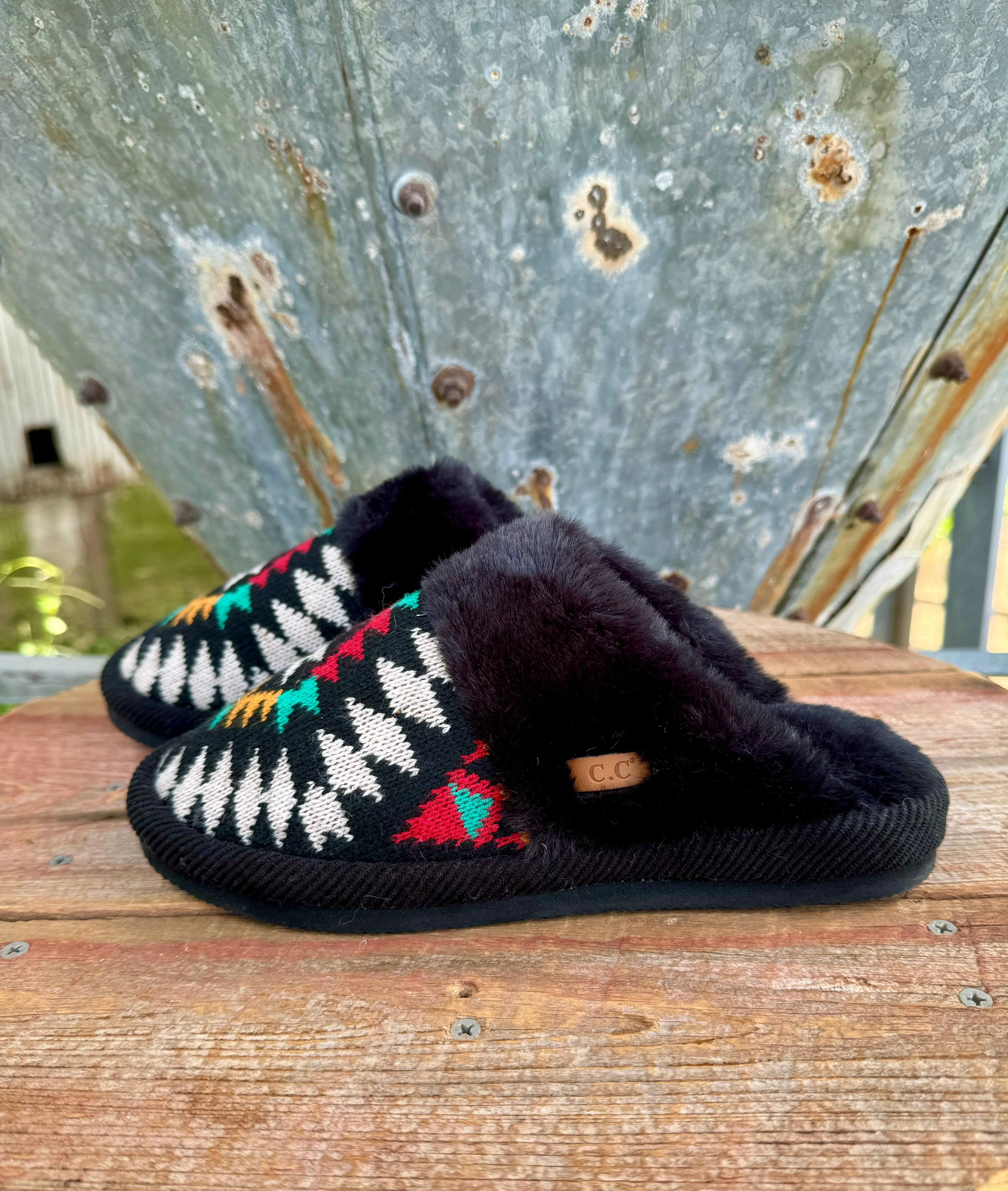 Tribal Print Beige Knitted Slippers