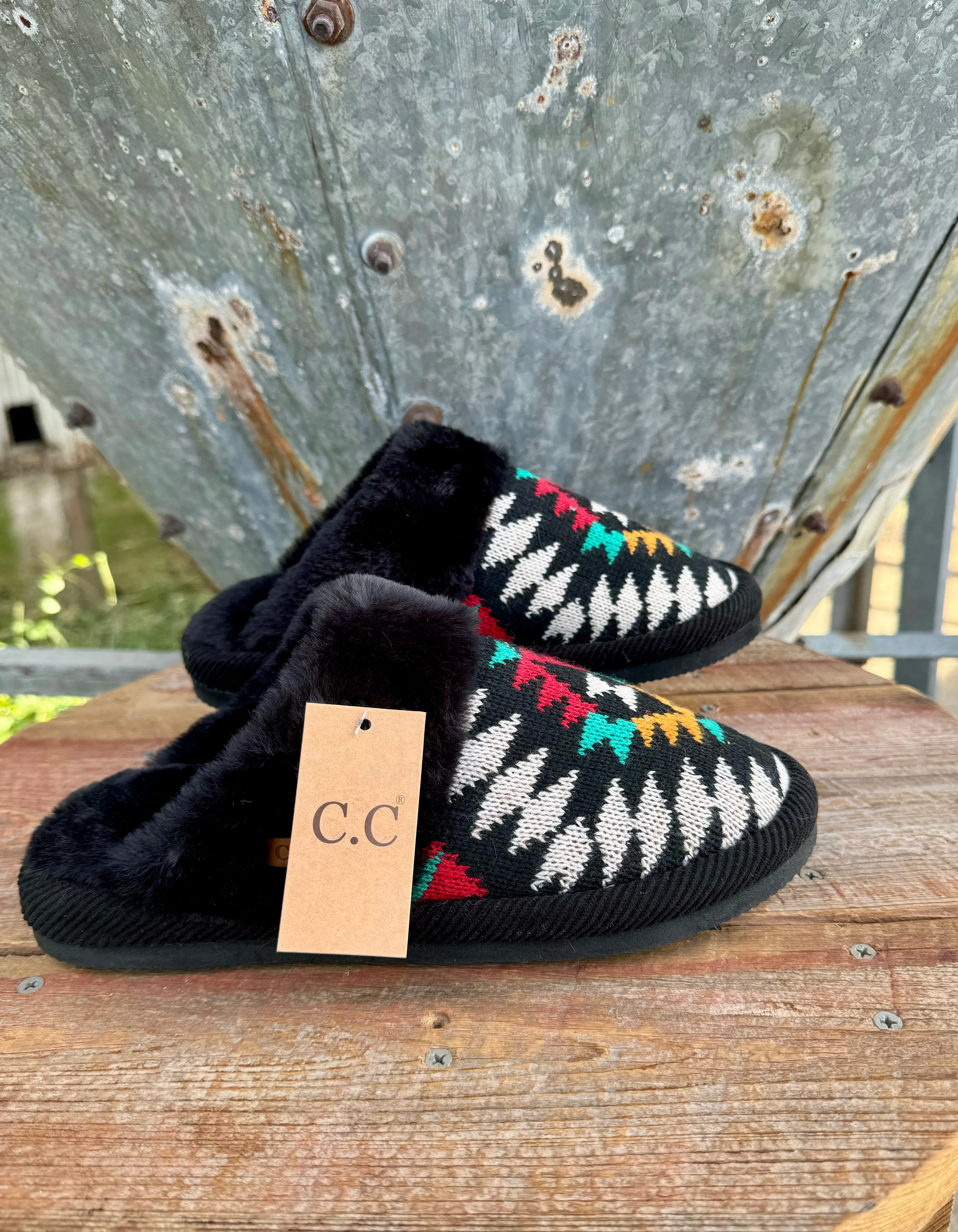 Tribal Print Beige Knitted Slippers