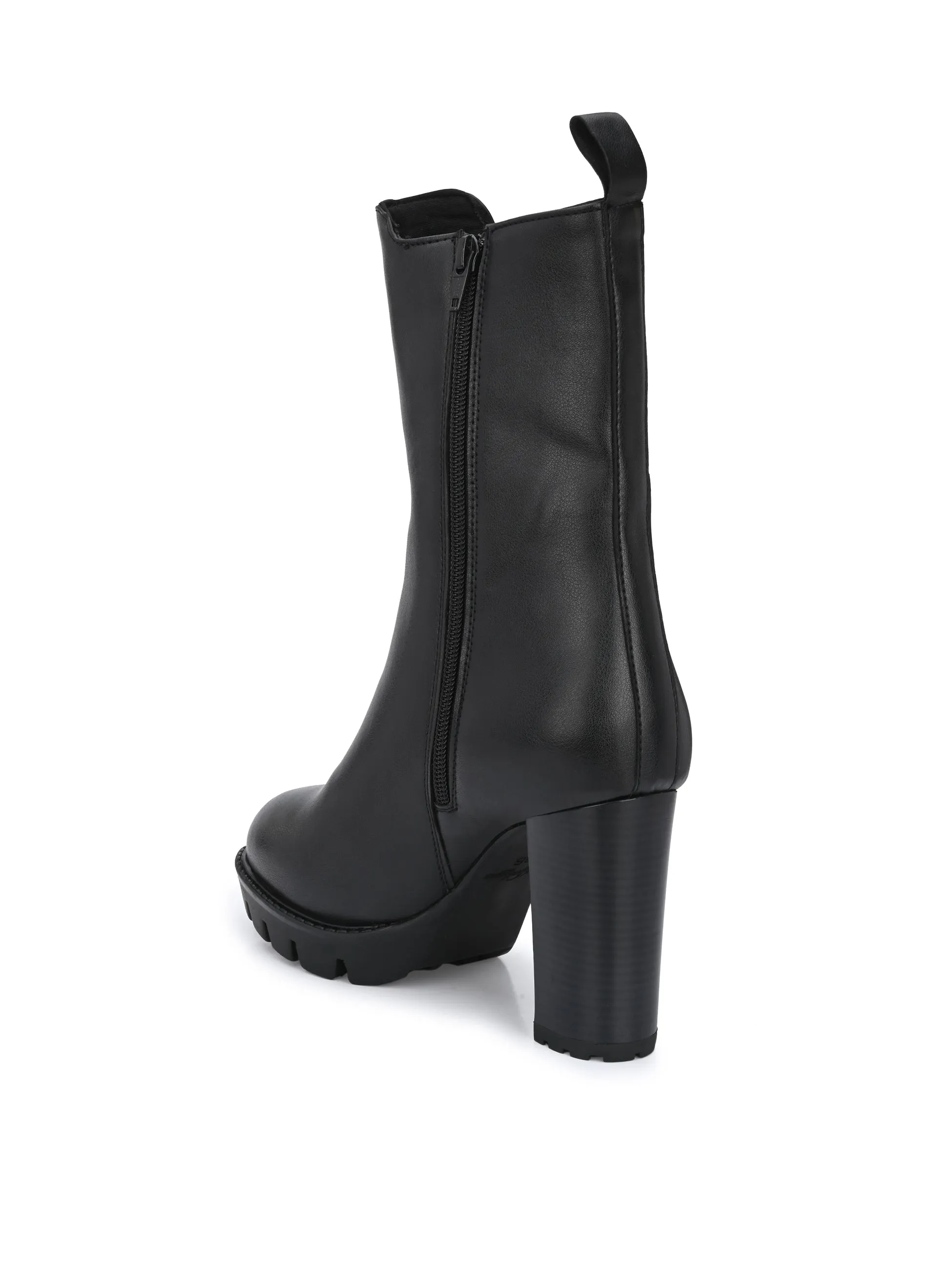 Veronica Chelsea Boots